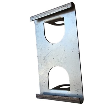 100mm Garden Edging bracket 1